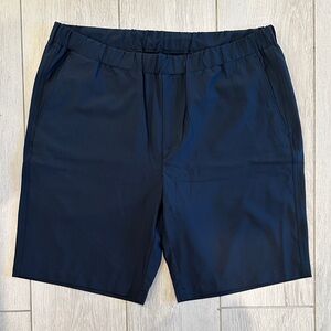 Greg Norman Collection Dark Blue Flat Front Shorts. Size L